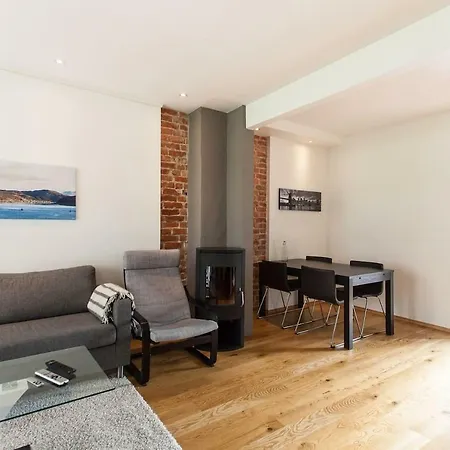 High End 2br In Good Location! شقة *