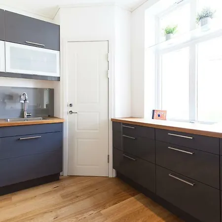 High End 2br In Good Location! شقة *