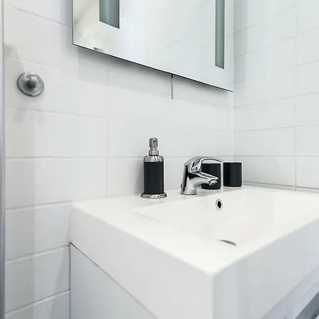 High End 2br In Good Location! شقة برغن