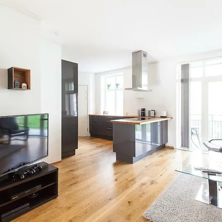 High End 2br In Good Location!