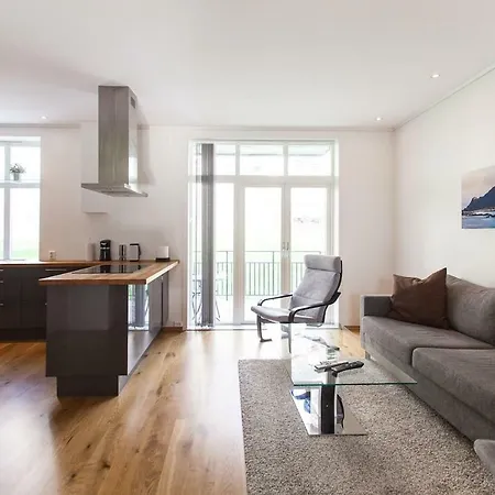 High End 2br In Good Location!