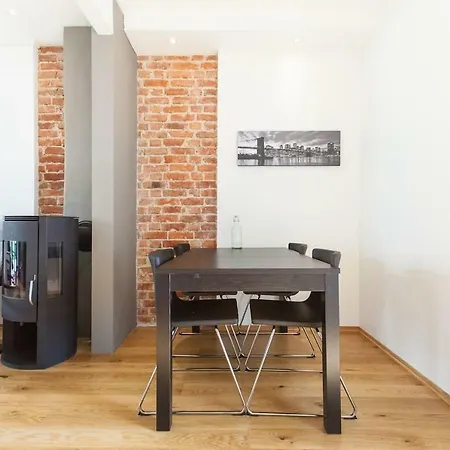 High End 2br In Good Location! شقة برغن